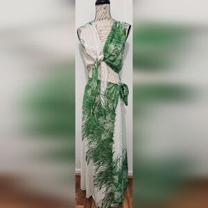 Silky Green and White Two-Piece Floral Summer Cover-Up. One size fits most.
